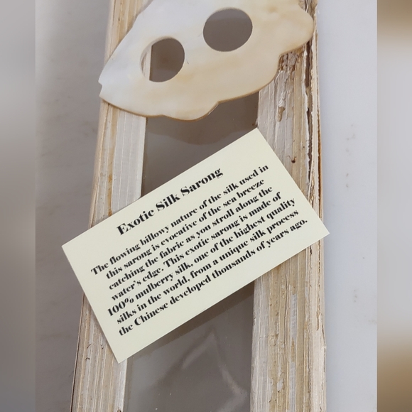 Vintage Eastern Silk Sarong 45 Inch By 64 In New In Box Abalone Buckle  Gift? - Picture 6 of 10